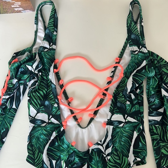 One Piece OMG Swimwear - Picture 2 of 4